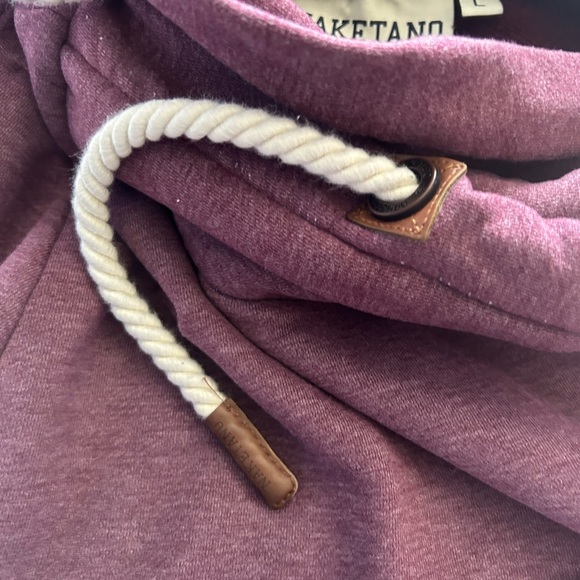 “SOLD” FREE SHORTS/ NAKETONA BRAVE NEW WORD  HOODIE - Picture 5 of 10